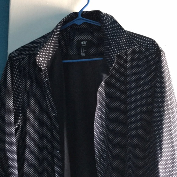 Men’s Medium Black and white polka dot button up. - Picture 1 of 3